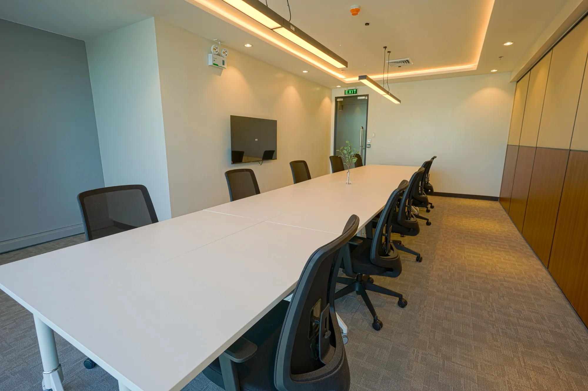 Roth&Co Office Fitout: photo 4