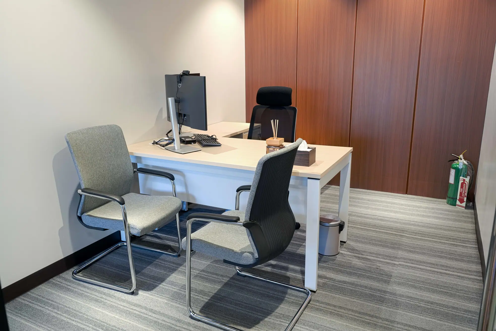 Roth&Co Office Fitout: photo 8