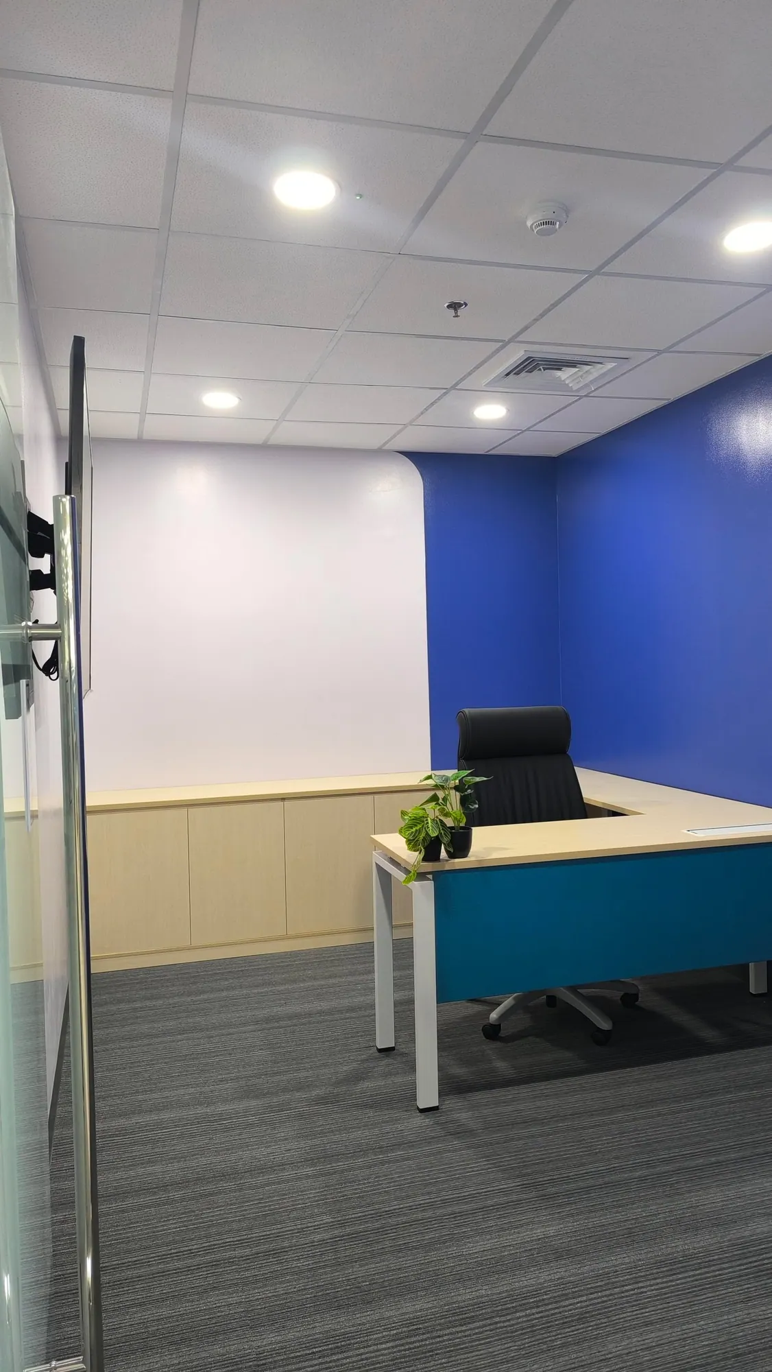 Unisys Office Fitout: photo 6
