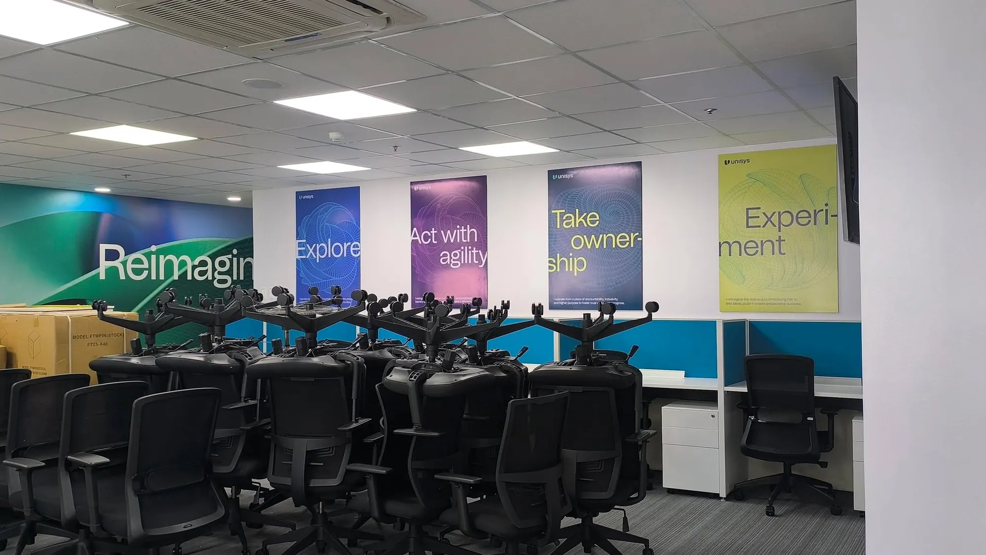 Unisys Office Fitout: photo 8